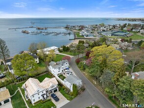 218 Totoket Rd in Branford, CT - Building Photo - Building Photo