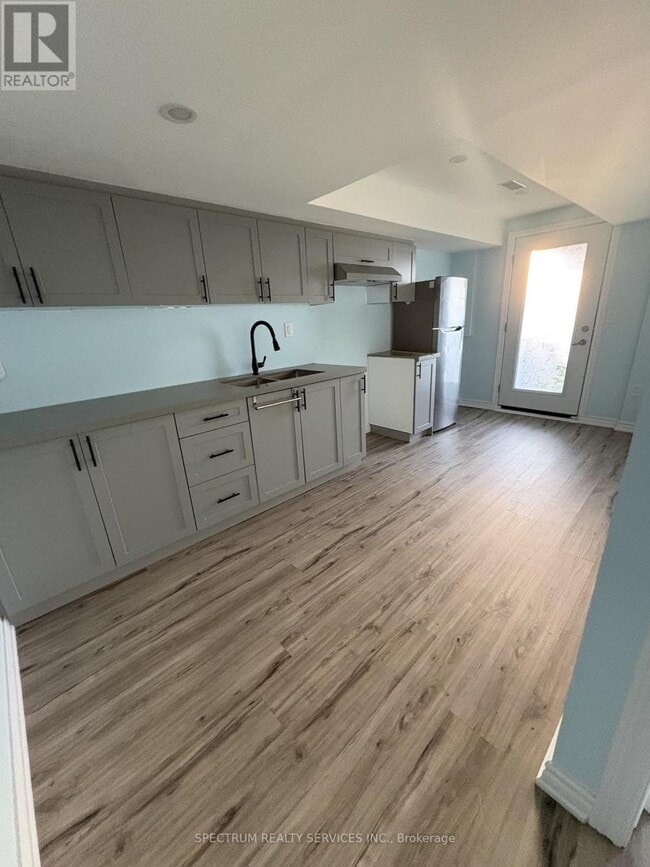 property at 1816 Silverstone Cres