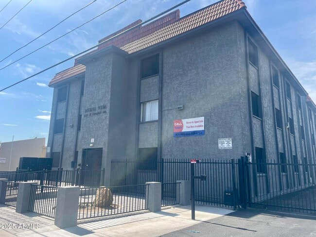property at 2417 West Campbell Ave