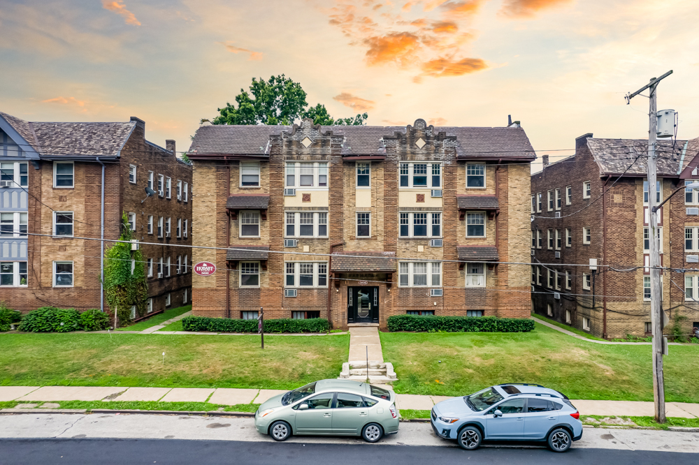 Hobart Place in Pittsburgh, PA - Foto de edificio