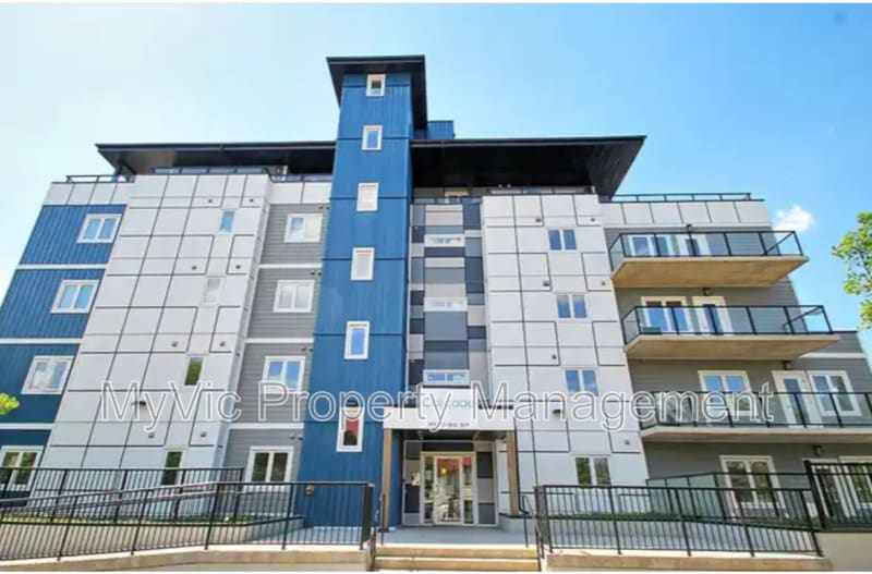 8510-8590 90 St NW in Edmonton, AB - Building Photo