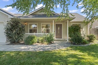 1770 W Bellagio Dr in Meridian, ID - Building Photo - Building Photo