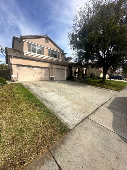 3242 Kay Bridges Pl in Stockton, CA - Building Photo