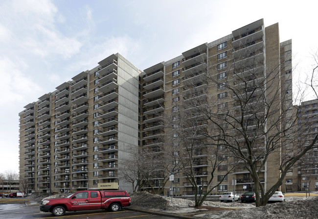 The Riversides in Ottawa, ON - Building Photo - Building Photo