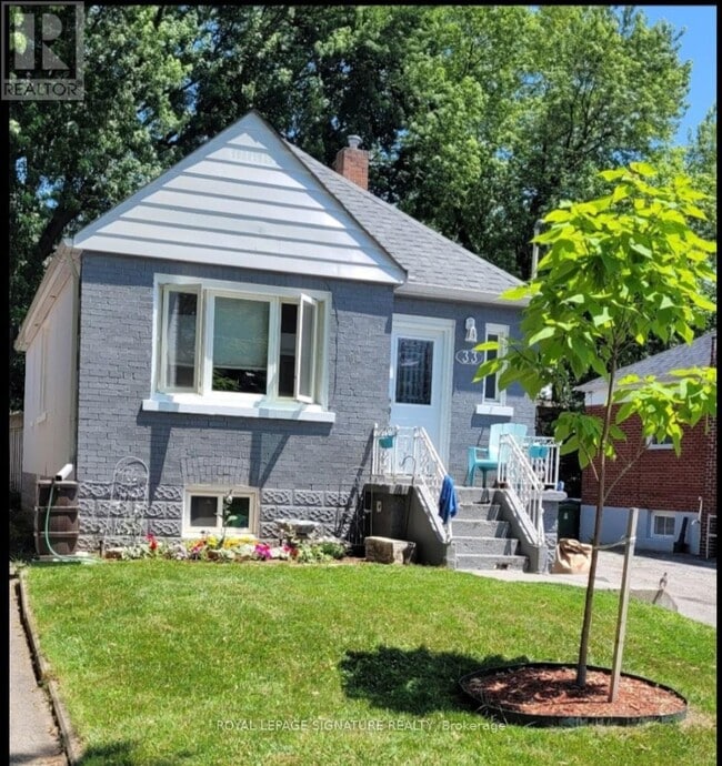property at 33 Sharpe St