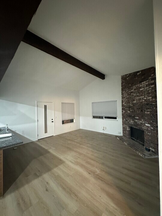 3401 Egmont Way in Sacramento, CA - Building Photo