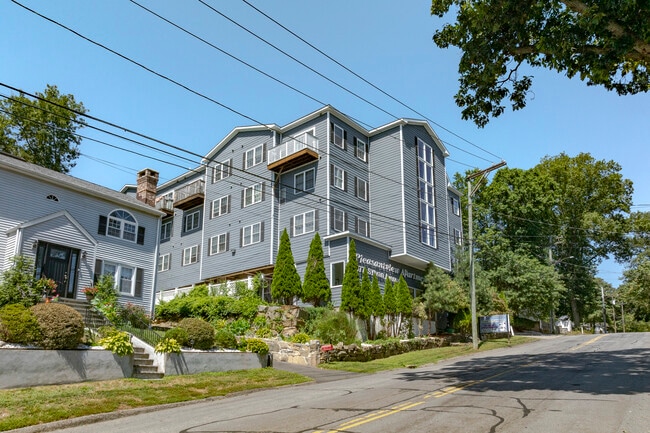 Pleasantview Apartments in Bridgeport, CT - Building Photo - Building Photo