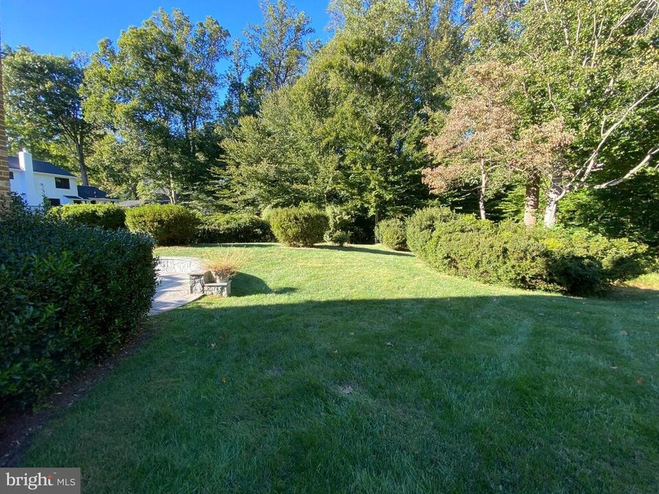 6502 Sunny Hill Ct in McLean, VA - Building Photo