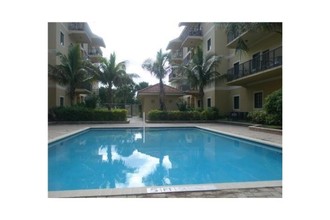 Riverside Villas at Coral Springs in Coral Springs, FL - Building Photo - Other