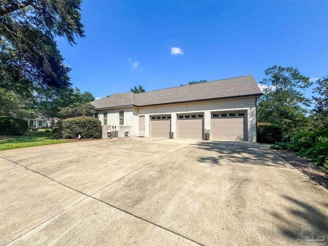 337 Grand Oaks Blvd in Cantonment, FL - Building Photo - Building Photo