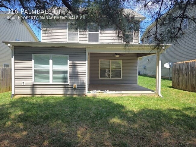 316 Palmdale Ct in Holly Springs, NC - Building Photo - Building Photo