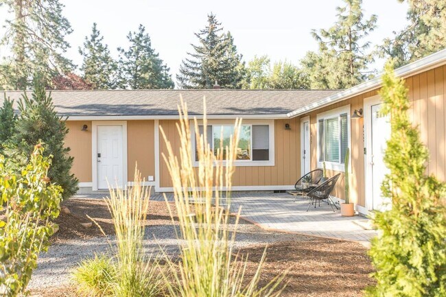 435 SE Centennial St in Bend, OR - Building Photo - Building Photo