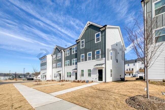 property at 1467 Hasse Ave