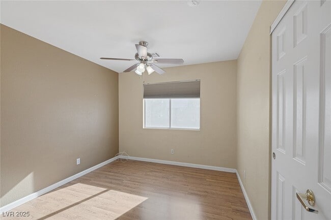property at 1413 Hometown Ave