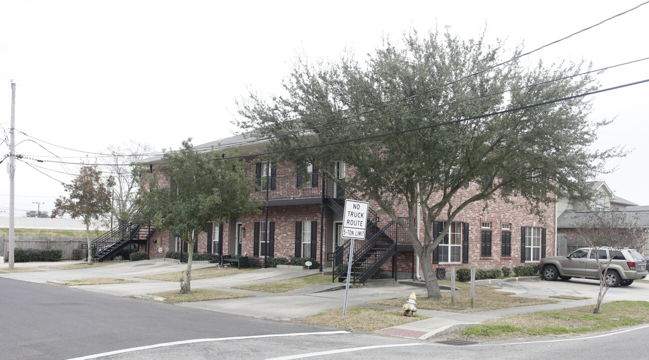 112 Ash St in Metairie, LA - Foto de edificio