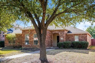 1415 Heather Ridge Dr in Lancaster, TX - Building Photo - Building Photo