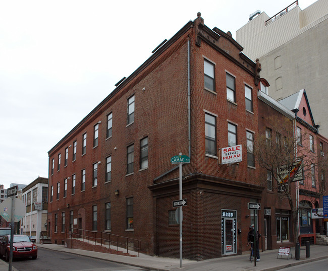 1217 Race St in Philadelphia, PA - Foto de edificio - Building Photo