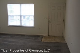 128 University Village Dr-Unit -Apt B in Central, SC - Building Photo - Building Photo