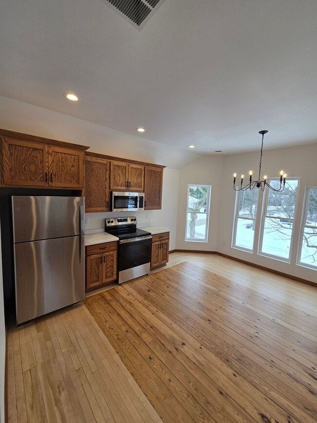 property at 2904 Parkridge Ave