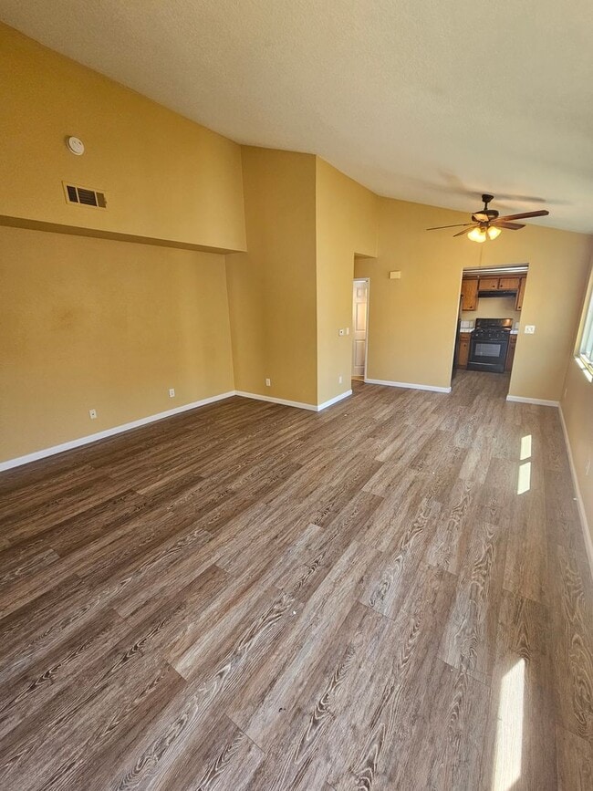 343 W 12th St in Los Angeles, CA - Building Photo - Building Photo