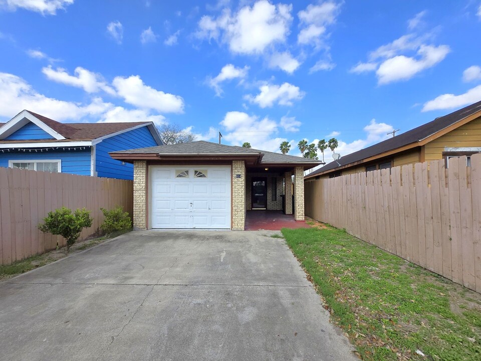 914 W Pierce Ave in Harlingen, TX - Building Photo