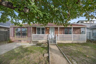 3816 Natoma Way in Sacramento, CA - Building Photo - Building Photo