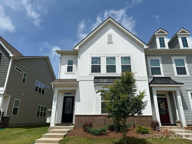 property at 15744 Country House St