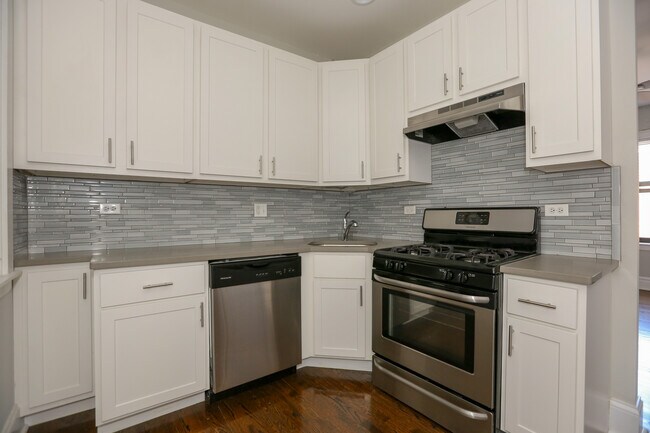 5162 N Leavitt St, Unit 3 in Chicago, IL - Foto de edificio - Building Photo