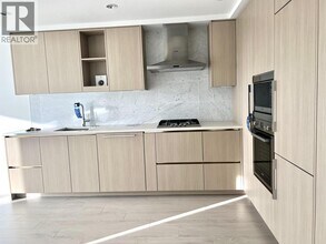 4720 Lougheed Hwy. in Burnaby, BC - Building Photo - Building Photo