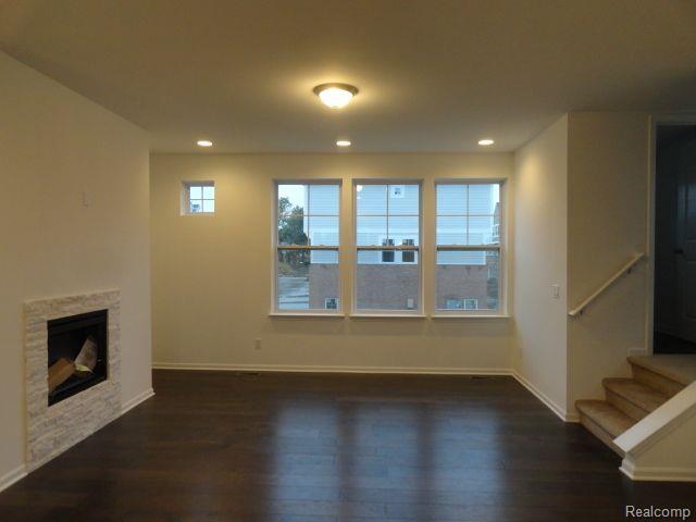 5926 Arban Dr in Troy, MI - Building Photo - Building Photo