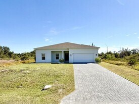 462 Omen St in Punta Gorda, FL - Building Photo