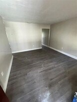 1180 NW 64th St, Unit B in Miami, FL - Building Photo