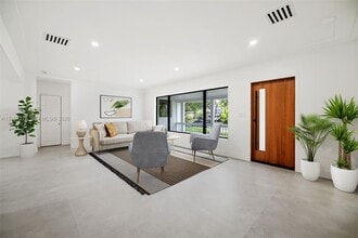 235 NE 91st St in Miami Shores, FL - Building Photo - Building Photo