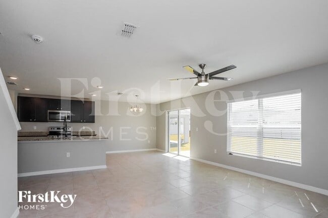 522 Calico Scallop St in Ruskin, FL - Building Photo - Building Photo