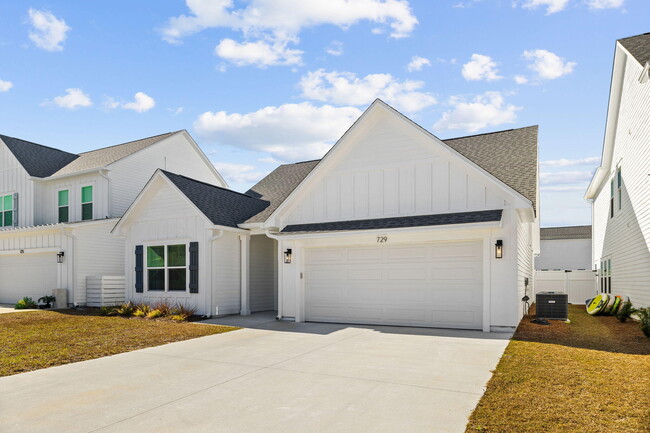property at 729 Landing Cir