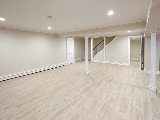 0 undisclosed in East Setauket, NY - Building Photo - Building Photo