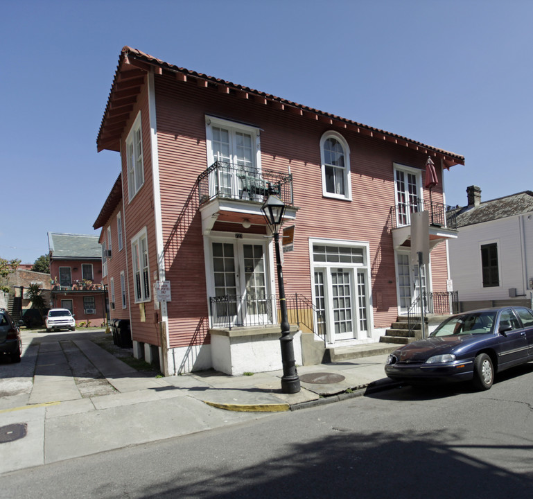 723 Dumaine St in New Orleans, LA - Building Photo