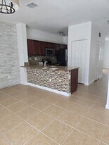 134 SE 28th Ter in Homestead, FL - Building Photo