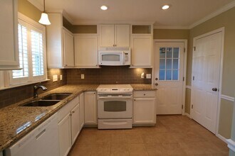 505 Wallridge Dr in Winston-Salem, NC - Building Photo - Building Photo