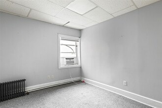 14 Main St in Sayville, NY - Building Photo - Building Photo