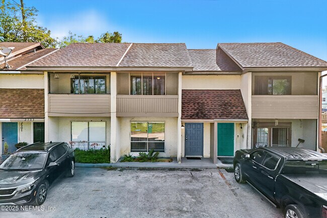 property at 2505 Waters Edge Dr