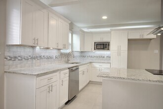 911 Rockwall St in McKinney, TX - Foto de edificio - Building Photo