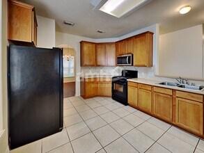 28726 Hidden Cove Dr in Magnolia, TX - Foto de edificio - Building Photo