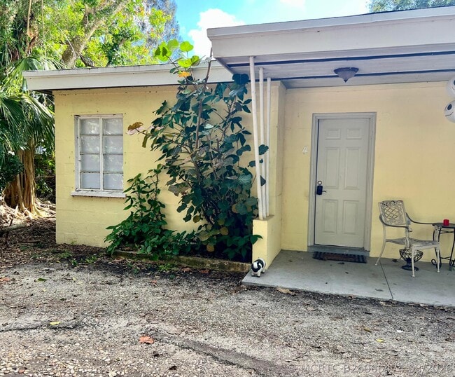 property at 3261 S US Hwy 1