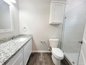 5805 Swallow Ave, Unit 2 in Palmhurst, TX - Building Photo - Building Photo