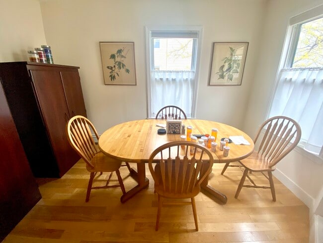 14 Fisk Pl, Unit 1 in Cambridge, MA - Building Photo - Building Photo