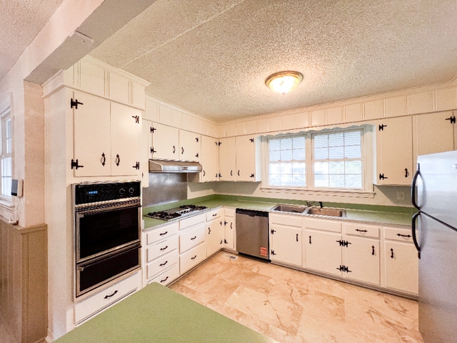 715 E 58th St in Savannah, GA - Foto de edificio - Building Photo