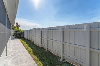 1856 NE 3rd Ct in Homestead, FL - Building Photo - Building Photo