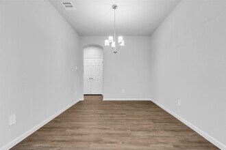 935 Golden Willow Ln in Conroe, TX - Building Photo - Building Photo