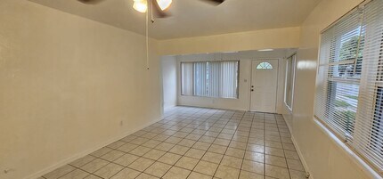 1855 Sherman St in Hollywood, FL - Foto de edificio - Building Photo